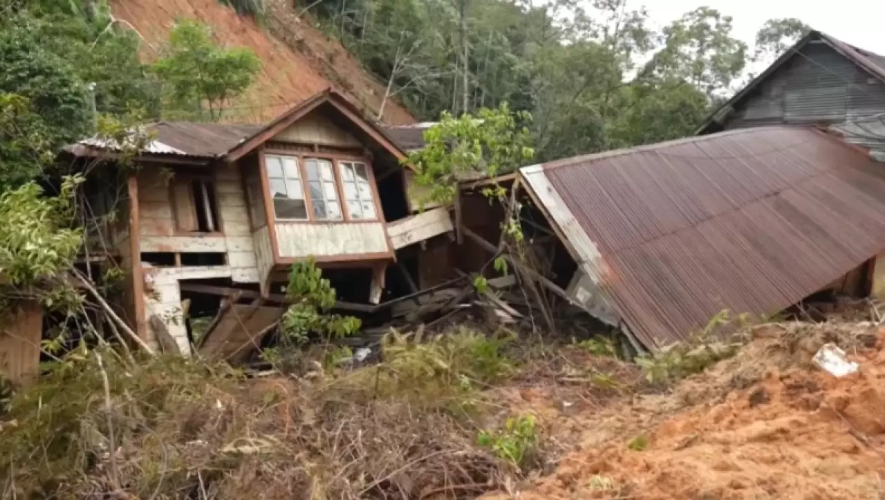 Наводнения в Индонезии унесли жизни более 750 человек