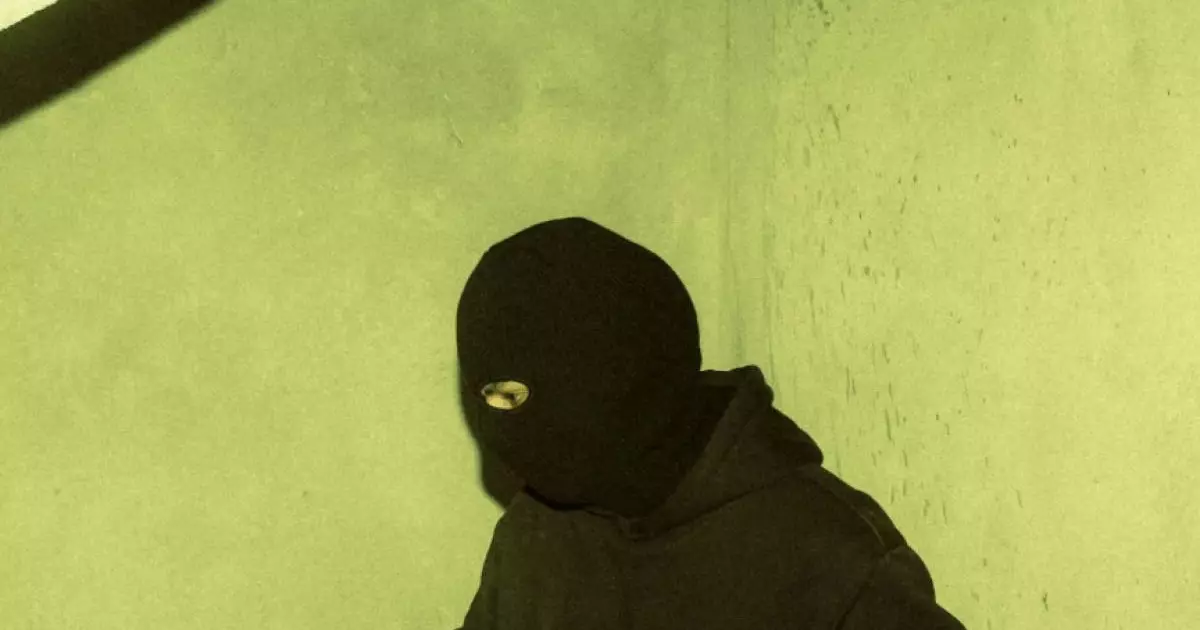  Риддерде бетперде киген адам жергілікті тұрғынға шабуыл жасаған 