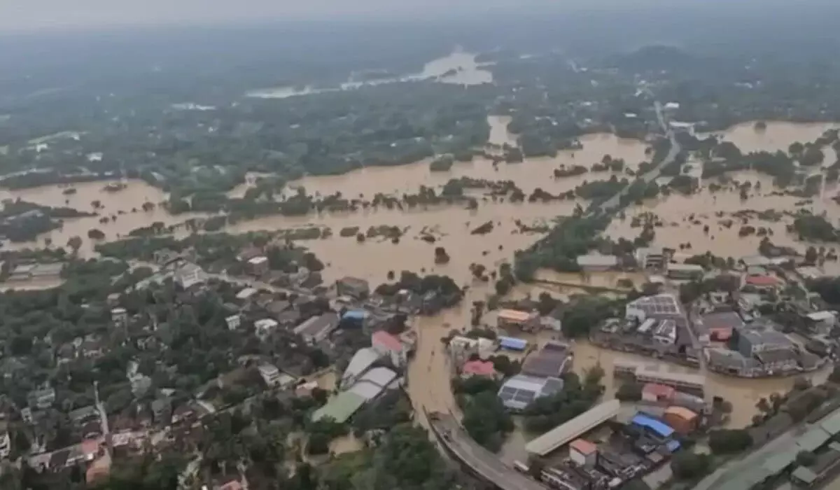 Число погибших из-за наводнений Шри-Ланке превысило 365 человек
