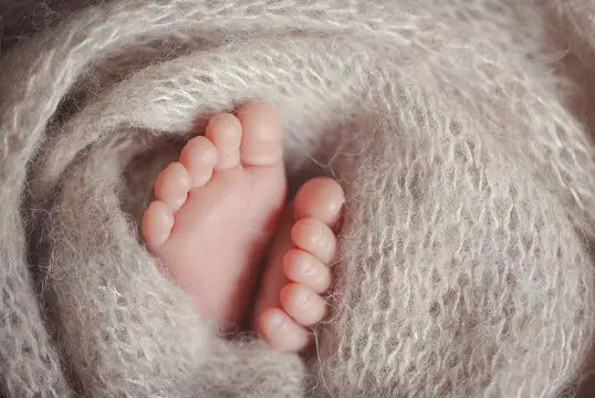 Врачи Шымкента спасли малыша весом всего 705 граммов