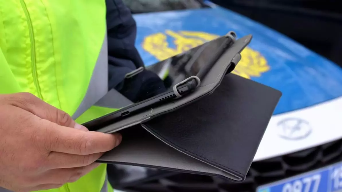 Патрульдік қызметкерлер енді жүргізушінің жеке деректерін тексере алмайды