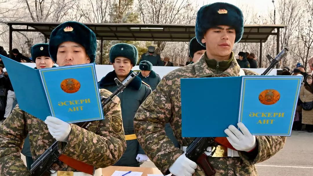 Қонаев және Өскемен гарнизондарында 600 сарбаз әскери ант берді