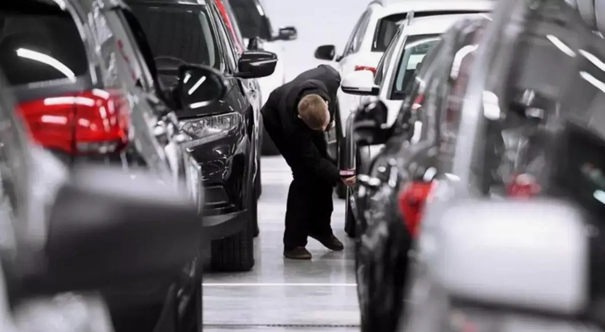 Туманное будущее автомобилей в Казахстане: чего ждать от российских нововведений - новости на Lada.kz 02.12.2025