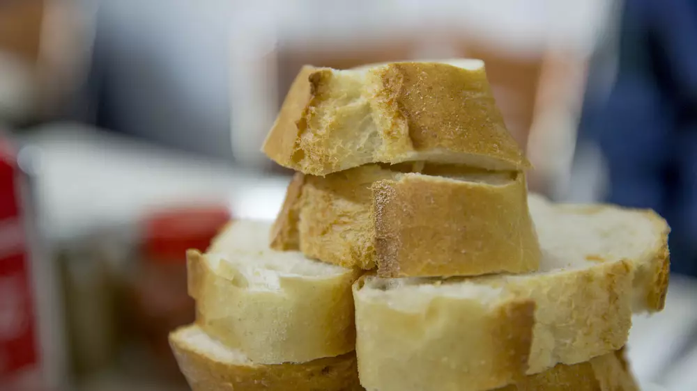 Директор гимназии Петропавловска уволен из-за жучков в школьной столовой