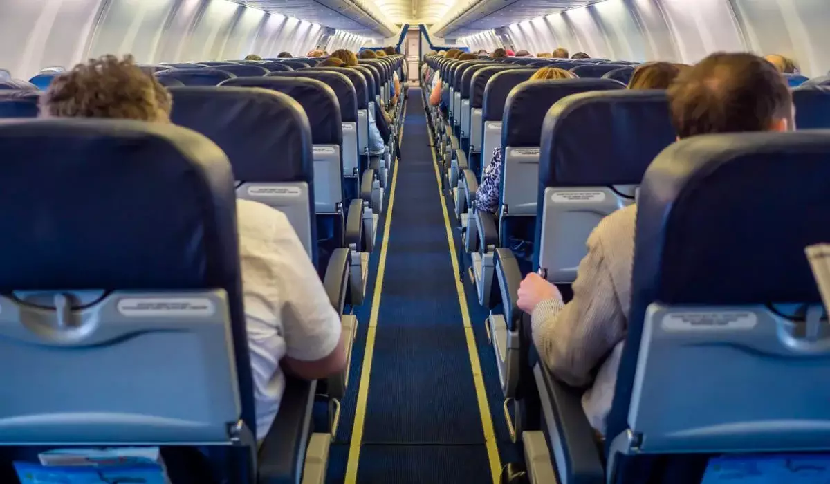 Ақтауда жолаушылар ұшақтан шығудан бас тартты