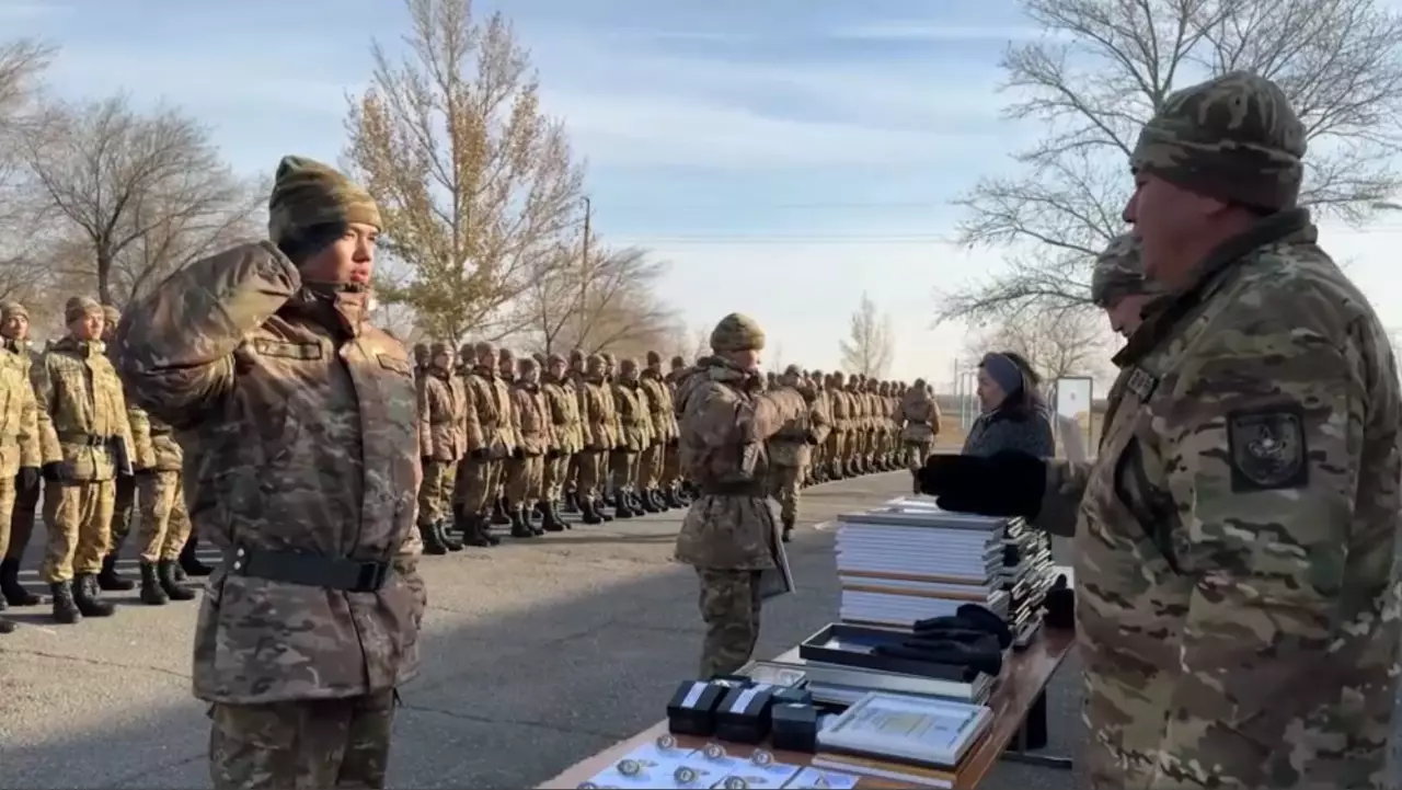 Елімізде үш мың сарбаз грант иеленді