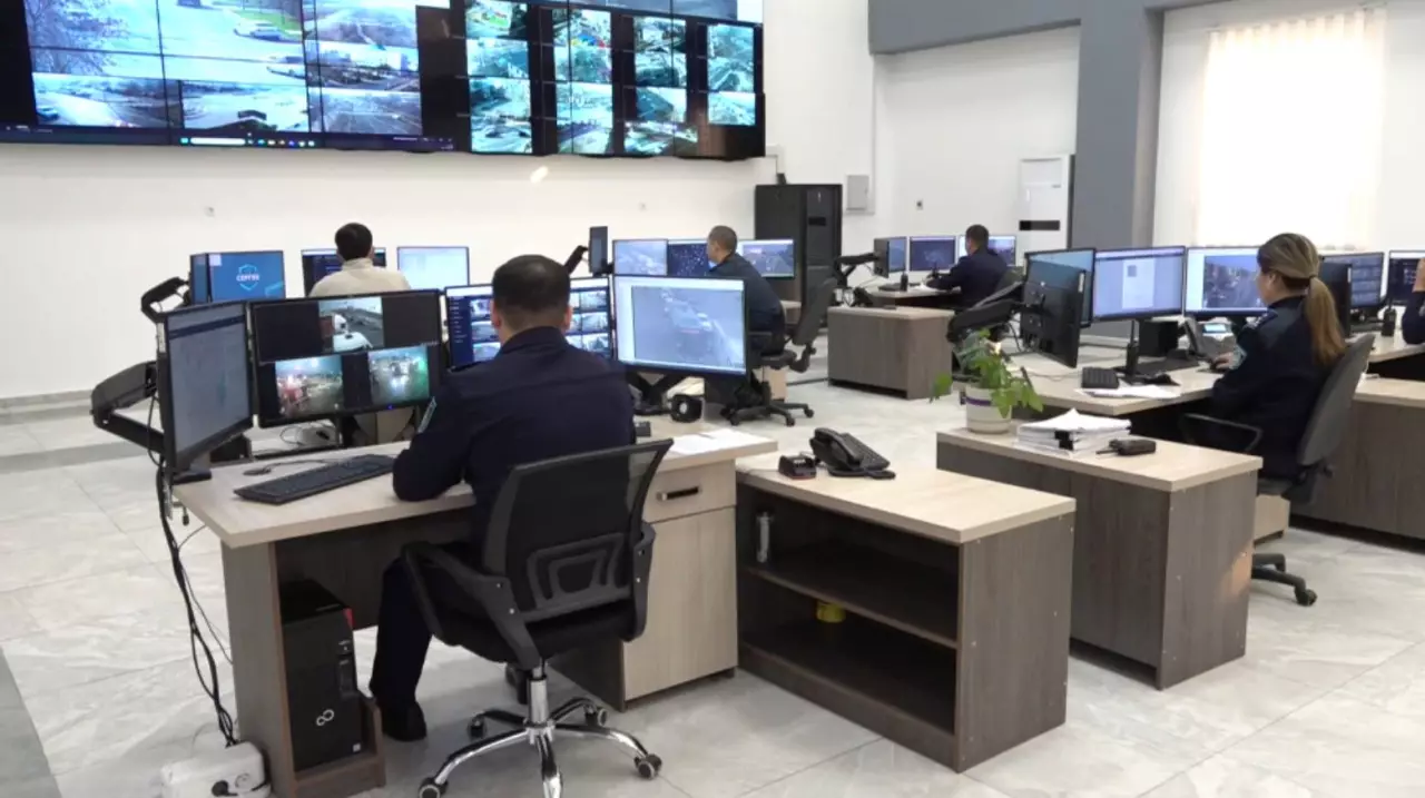 Атырауда жасанды интеллект көмегімен іздеуде жүрген 52 адам анықталды