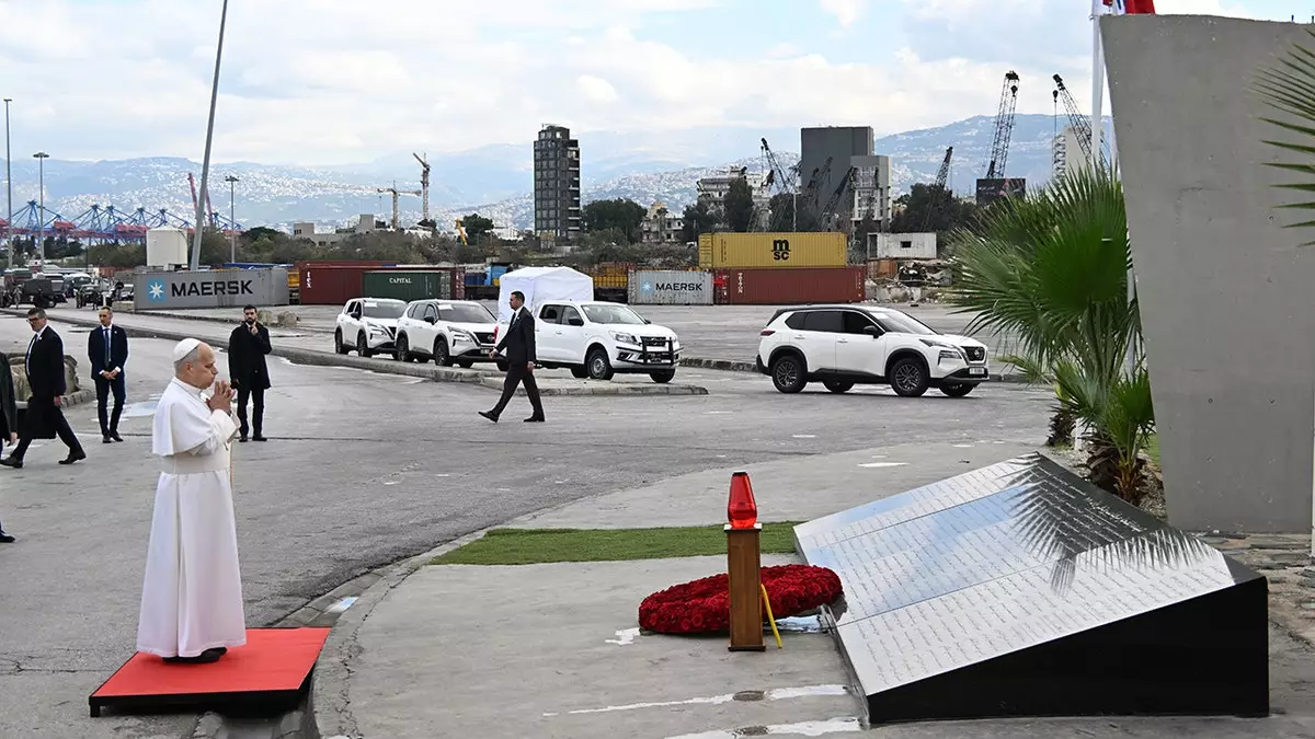 Блокнот репортёра: в папском самолёте и за его пределами — освещение первой зарубежной поездки папы Льва XIV.