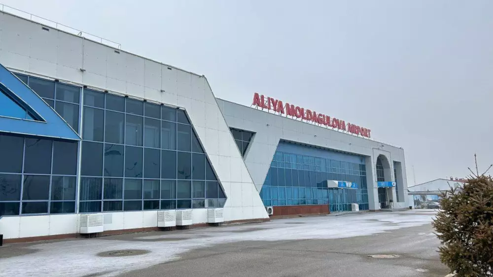 В аэропорту Актобе задерживаются рейсы