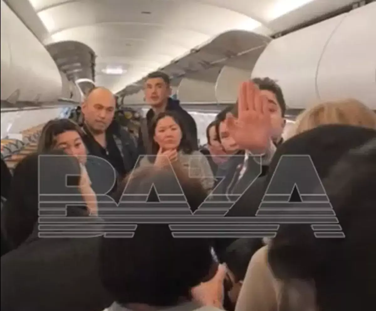 Самолёт из Стамбула летел в Актобе, но приземлился в Актау: иностранцы отказались покидать борт - новости на Lada.kz 02.12.2025