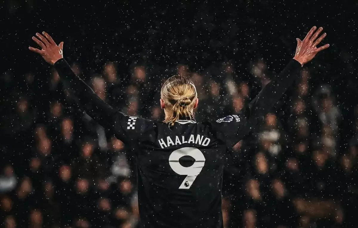 Эрлинг Холанд АПЛ-да 100 голдық межені бағындырды