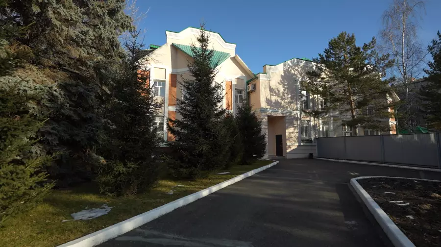 СҚО әкімі тұратын зәулім үйдің суреттері пайда болды