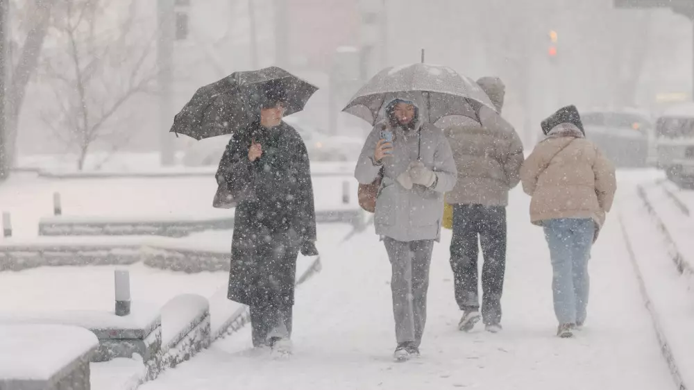 Казахстан заметёт снегом