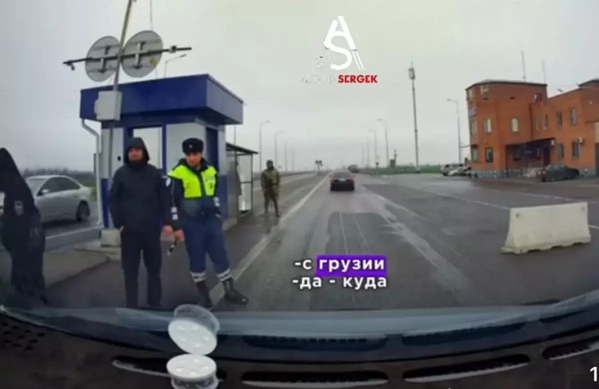 Казахстанца удивила доброта чеченского пограничника