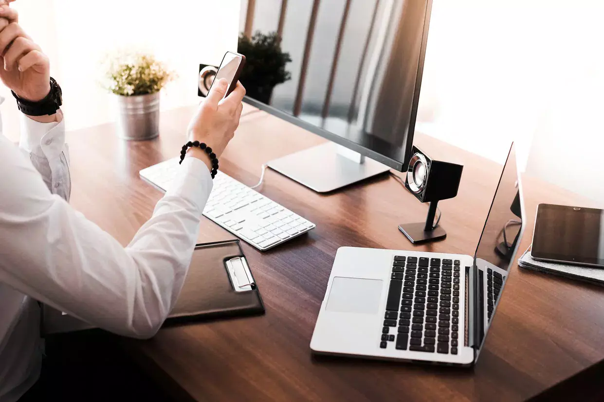 Әрбір жетінші тұрғын уақытының көбін жұмыста өткізеді