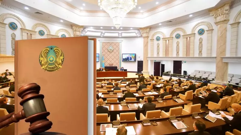 Законопроект о запрете «пропаганды ЛГБТ» уже в сенате: кого и за что будут наказывать в Казахстане