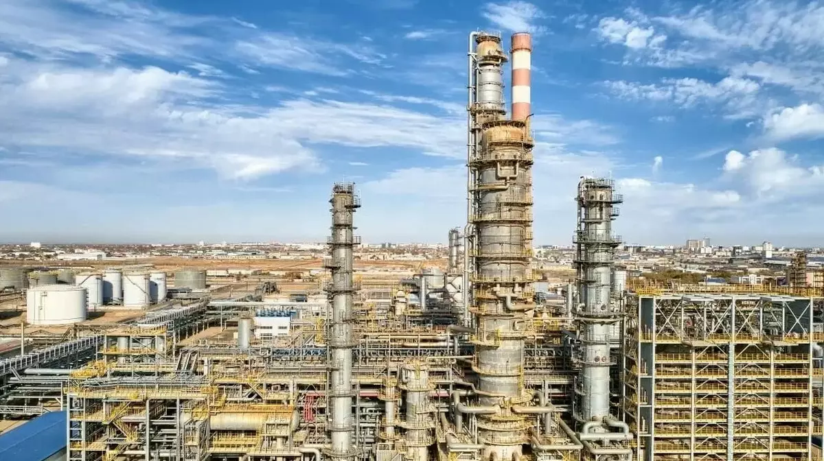 Два крупнейших НПЗ Казахстана приватизируют в 2028 году
