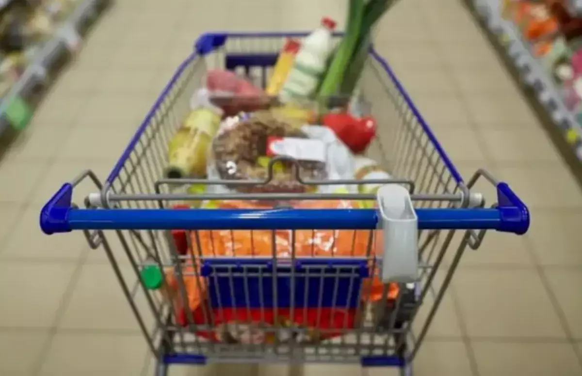 Штрафы за жадность: крупные казахстанские торговые сети наказаны за превышение цен - новости на Lada.kz 03.12.2025