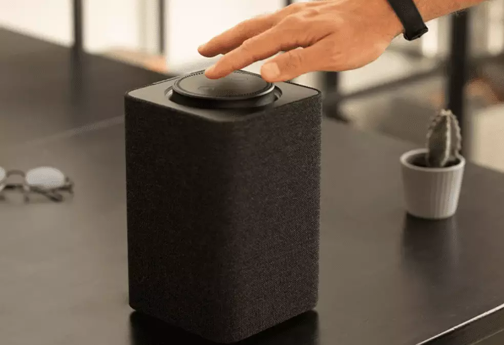 Алиса стала отвечать на казахском языке в 3,6 раза чаще за год