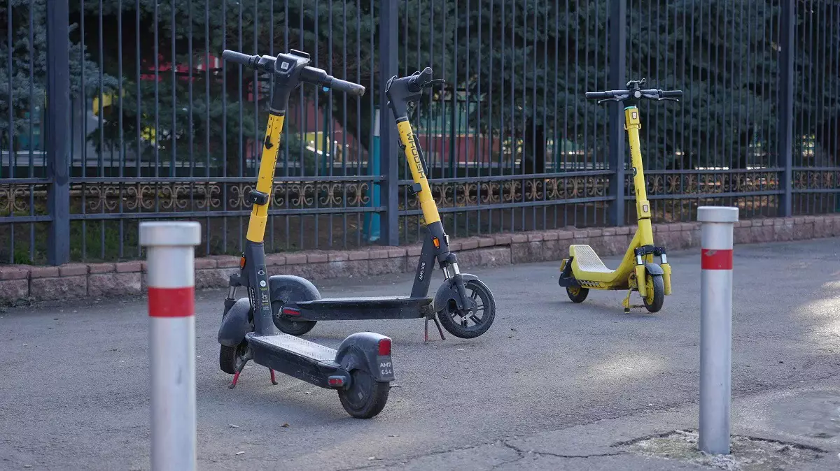 В Казахстане ужесточат правила использования электросамокатов