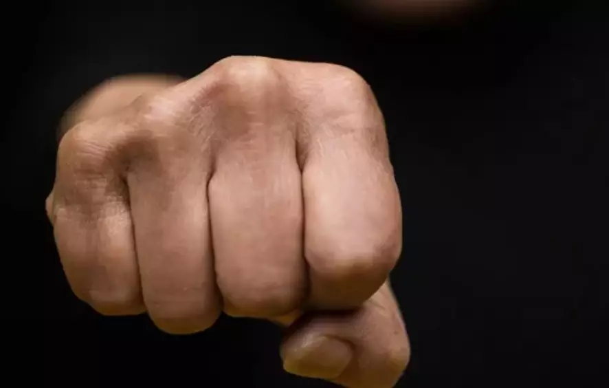 Напавший на ребенка в Алматы может отделаться «административкой»