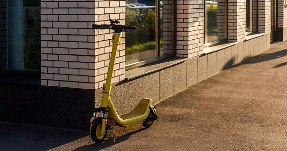  Самокаттарда мемлекеттік нөмір пайда болуы мүмкін – Мәжіліс заң жобасын мақұлдады 