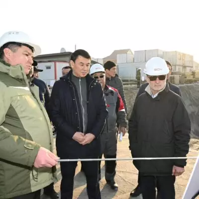 Аким Алматы проверил ход строительства станции метро «Калкаман»