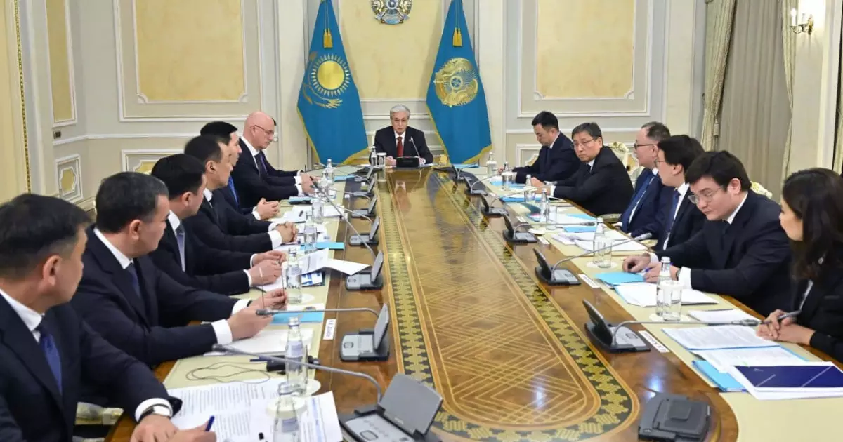   Қасым-Жомарт Тоқаев өңірлік жүк авиахабтарын дамыту жөнінде кеңес өткізді   