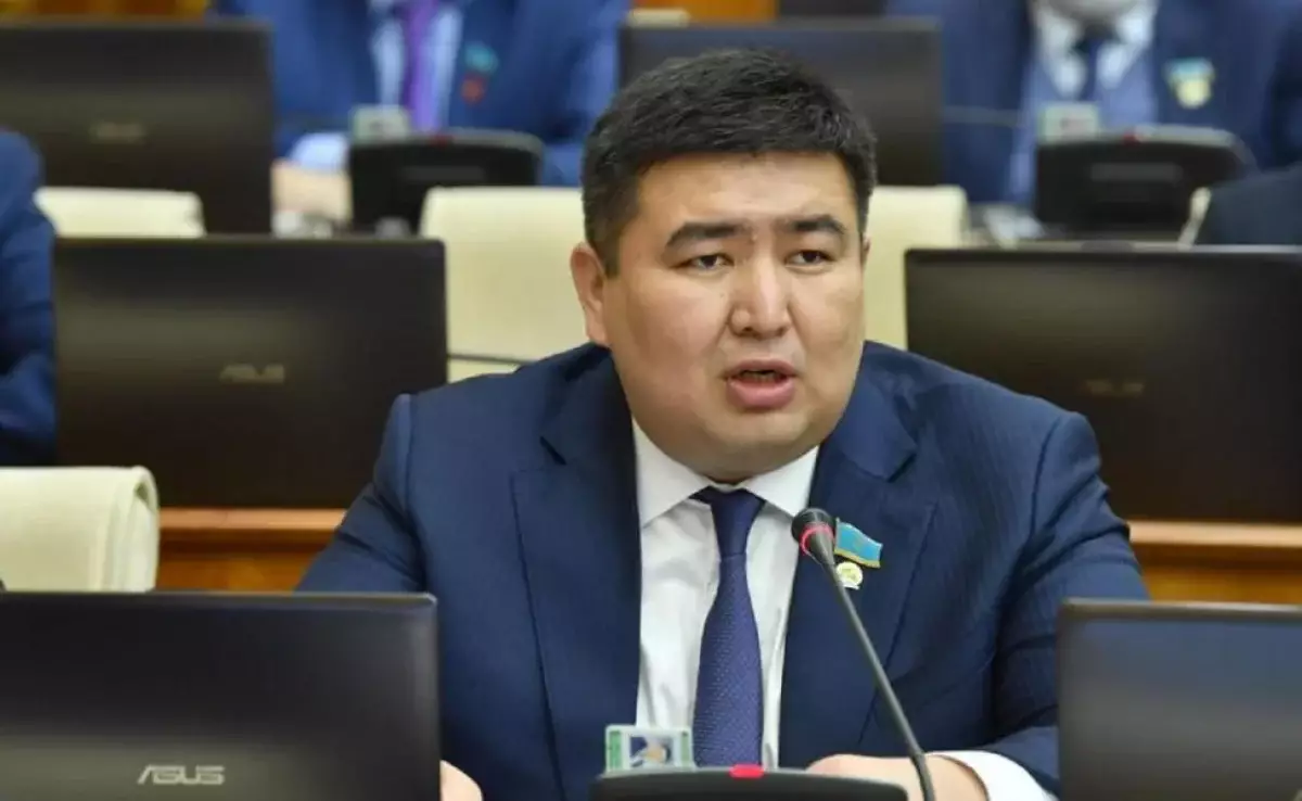 Спрятались за президента: депутат раскритиковал правительство из-за ситуации с налогами