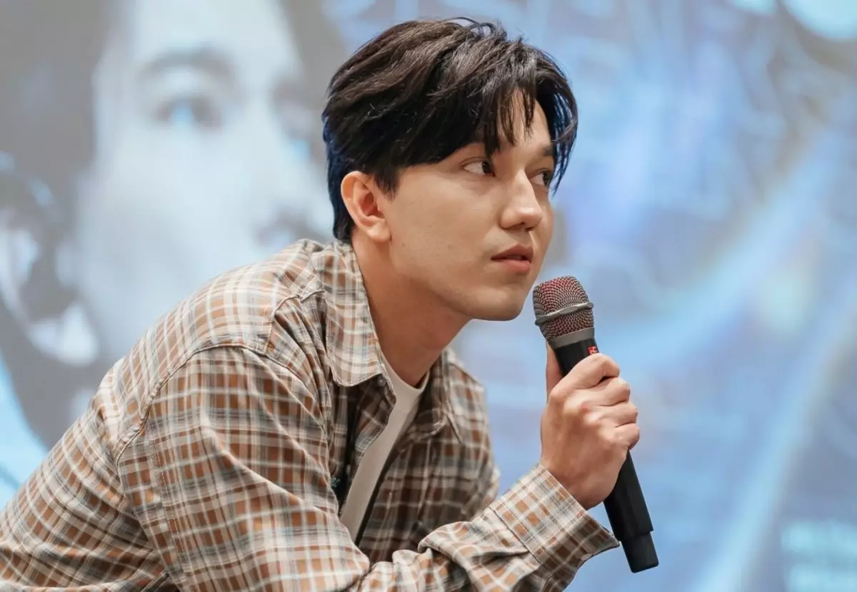 Димаш Құдайбергеннің қарапайымдылығы желіде сөз болды (ФОТО)