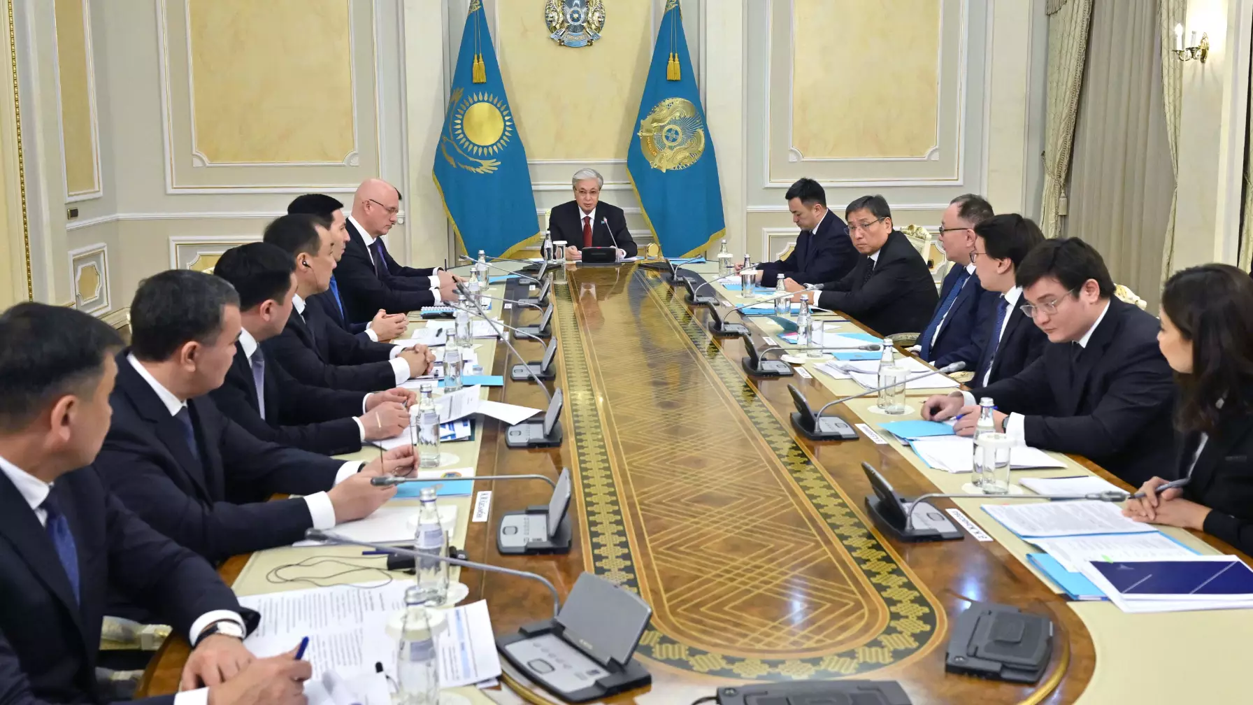 «Әр әуежайдың бәсекеге қабілетті тұстарын айқындау керек» – Қ.Тоқаев авиахаб мәселесін айтты