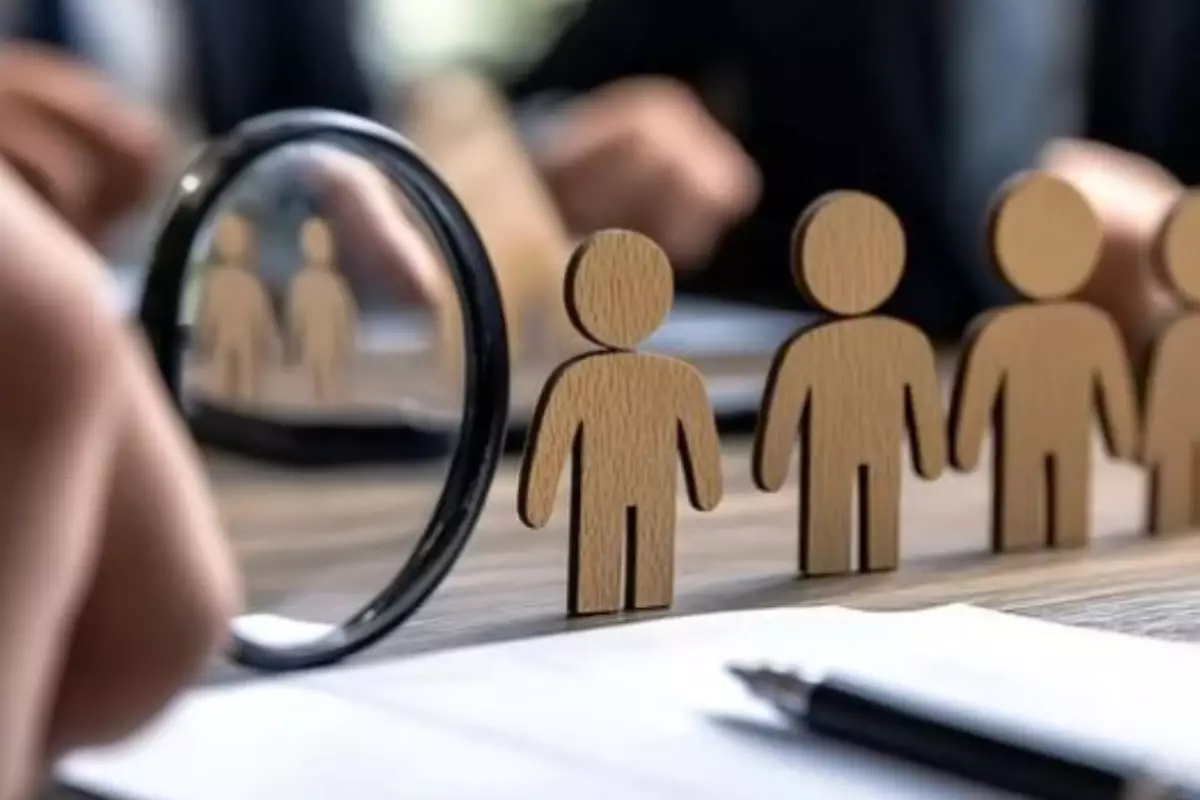 Кризис на рынке труда в Атырау: снижение зарплат и дискриминация по возрасту