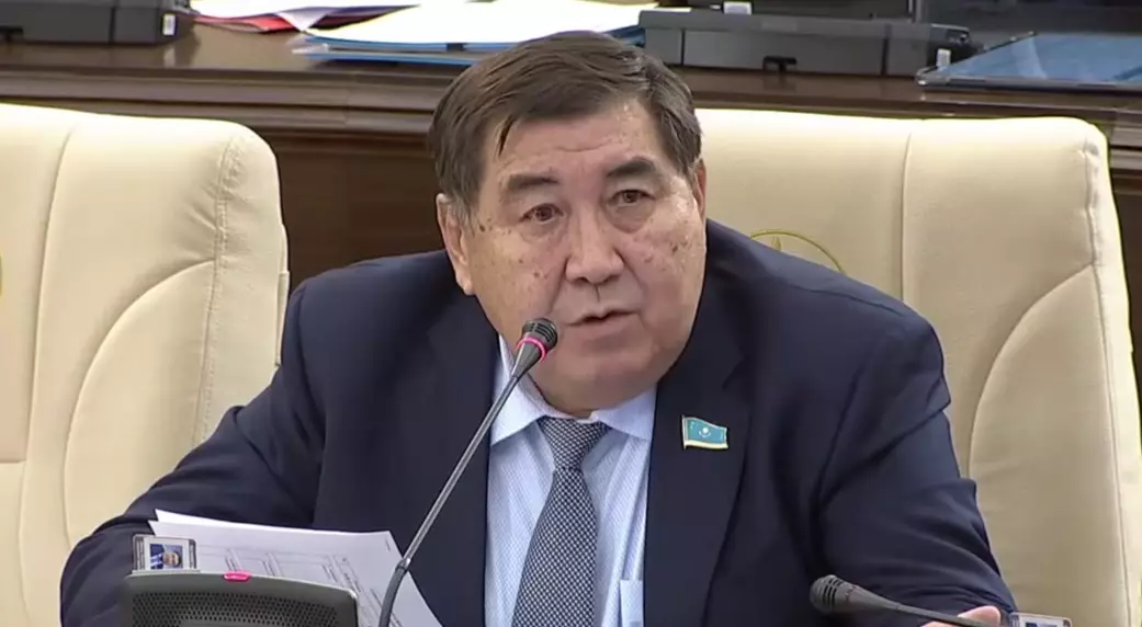 Позором назвал Бапи импорт сливочного масла из Новой Зеландии