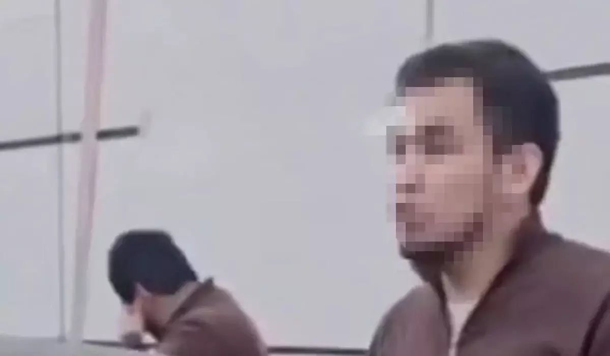 Девушку средь бела дня пытались похитить в Алматы (ВИДЕО)