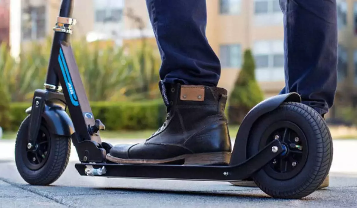 Штрафы до 157 тысяч тенге: жесткие правила для электросамокатов вводят в Казахстане