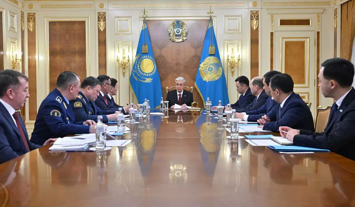 Әскери қызметшілердің өлімі мен жарақат алуын тоқтату: Тоқаев шұғыл кеңес өткізді