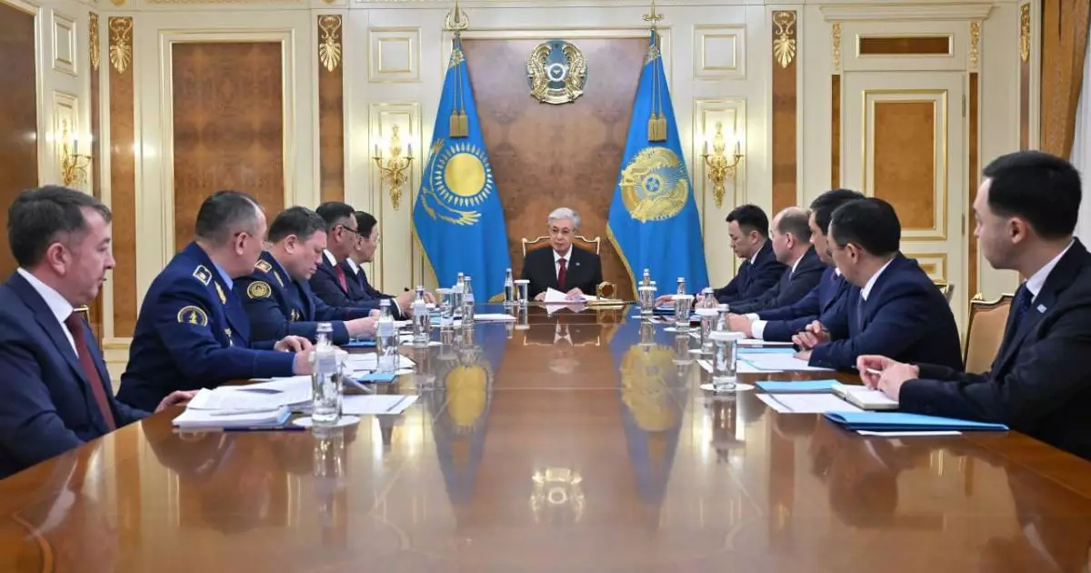  Президент әскери және құқықтық тәртіп мәселелері бойынша кеңес өткізді 