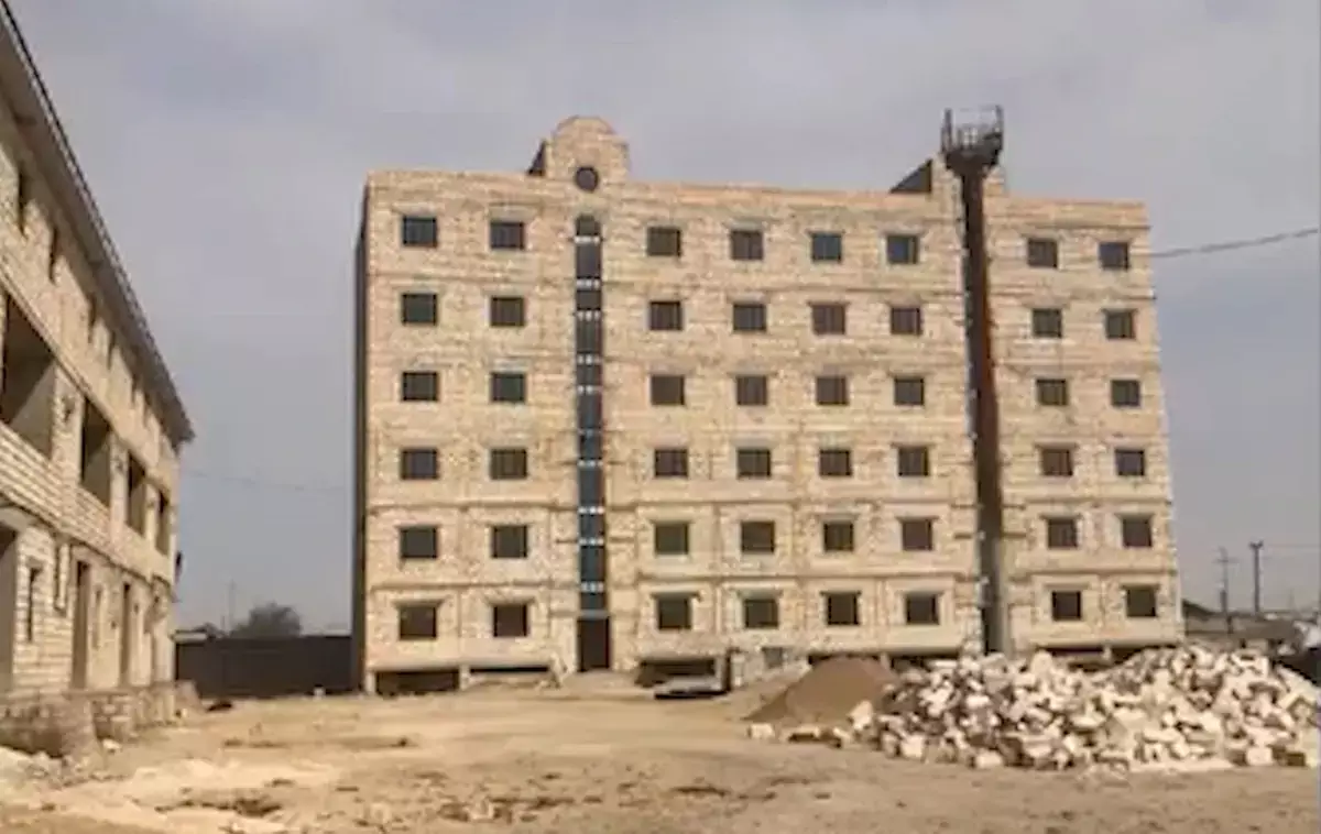 Недобросовестный застройщик в Жанаозене обманул жителей на 300 млн тенге - новости на Lada.kz 03.12.2025