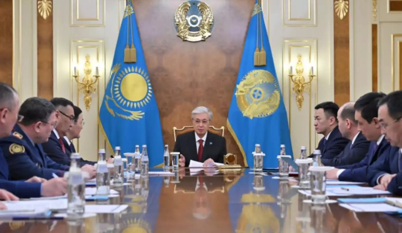 Мемлекет басшысы әскери және құқықтық тәртіп мәселелері бойынша кеңес өткізді