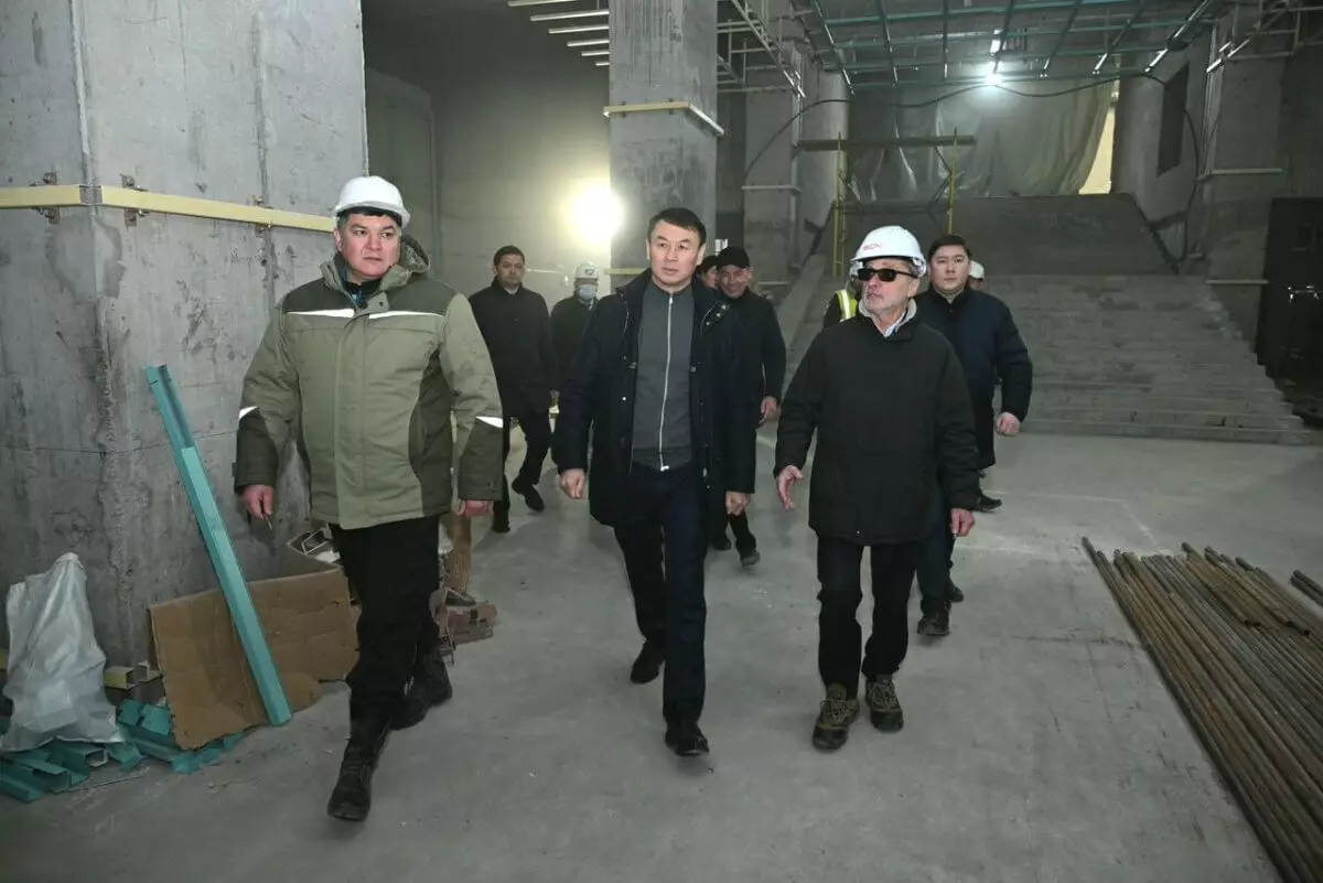 На каком этапе находится строительство станции метро "Калкаман" в Алматы