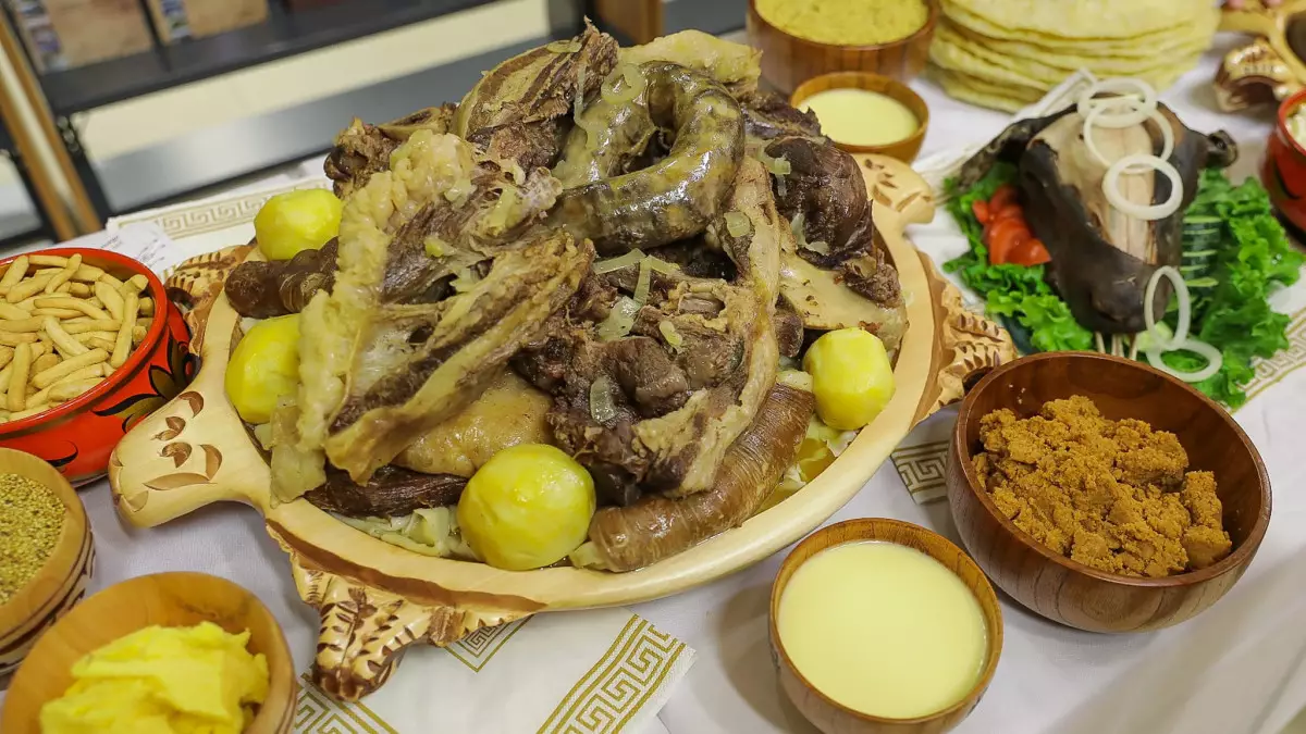 Американец влюбился в казахское гостеприимство