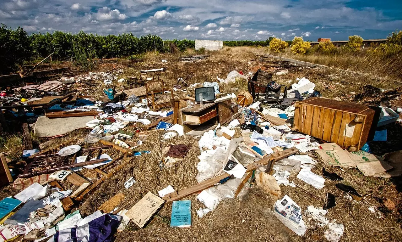 145 из 147 полигонов ТБО работают без разрешительных документов в ЗКО