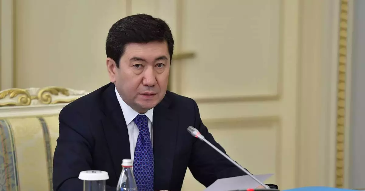  Ерлан Қошанов: Ауыл әкімдері көтерген мәселелер Парламент бақылауында болады 