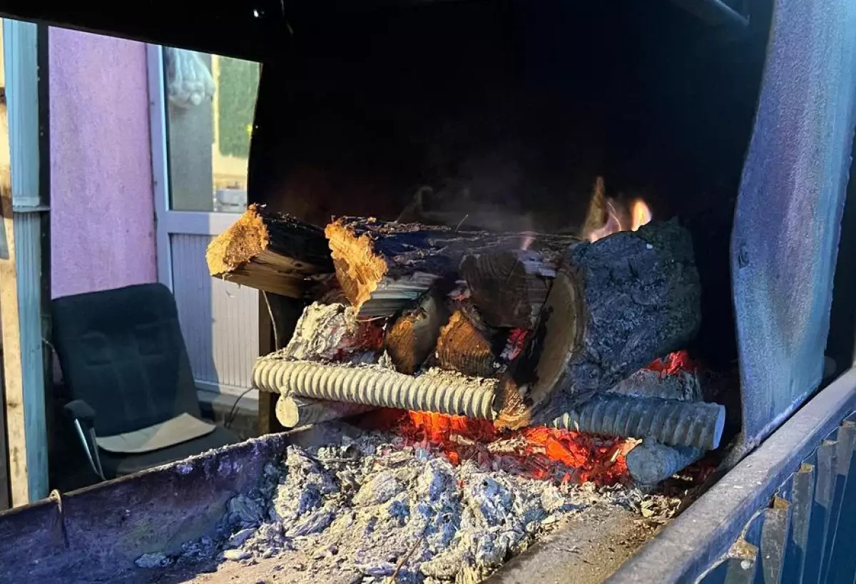 В Алматы усилили контроль за шашлычными, использующими твердое топливо