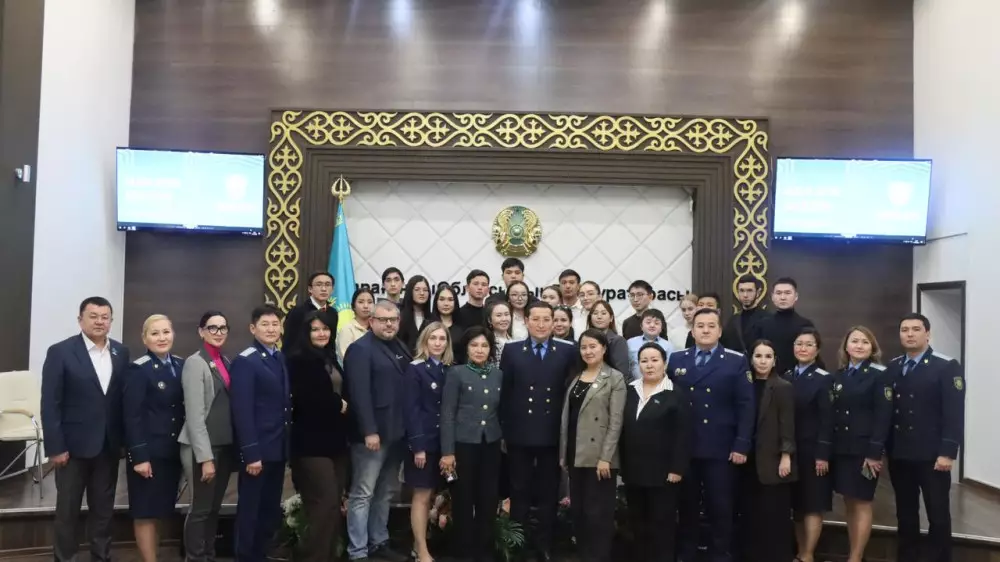 В Карагандинской области показали работу прокуратуры изнутри