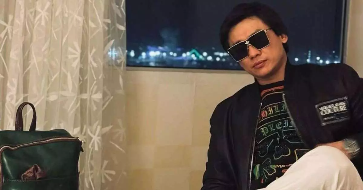  Кафеде ән айтқандар да алып жатыр: Анасы Қайрат Нұртасқа Халық әртісі атағын беру туралы 