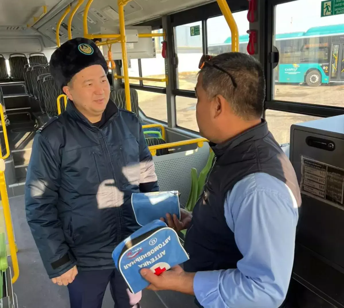 Пассажирские перевозки в Мангистау: полиция выявляет нарушения - новости на Lada.kz 03.12.2025