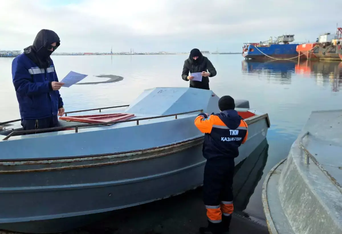 Тонкий лёд угрожает жизни: рекомендации спасателей Мангистау - новости на Lada.kz 03.12.2025