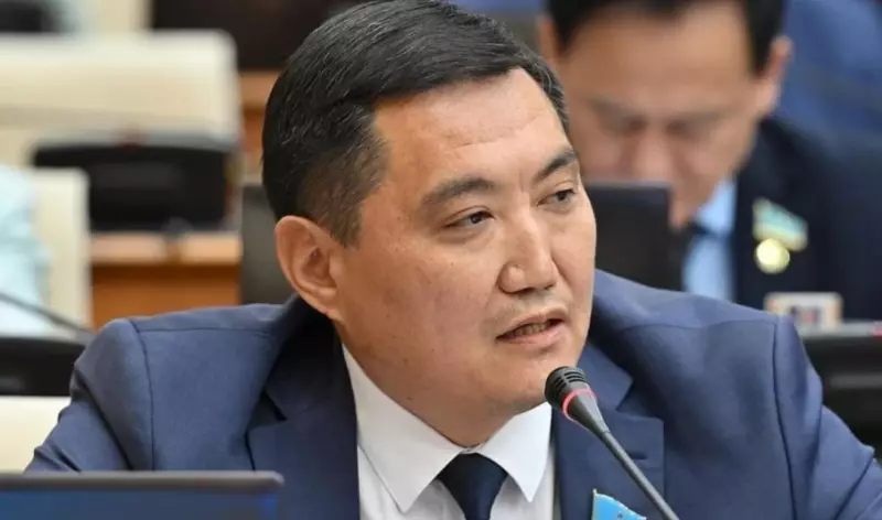 Базарбек резко раскритиковал Кабмин: «Ответов нет, одни проблемы»