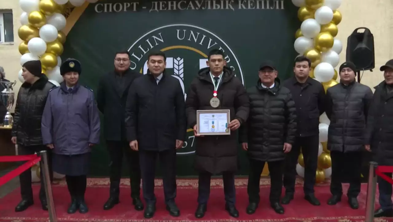 С.Сейфуллин атындағы Қазақ агротехникалық университетінде воркаут алаңы ашылды